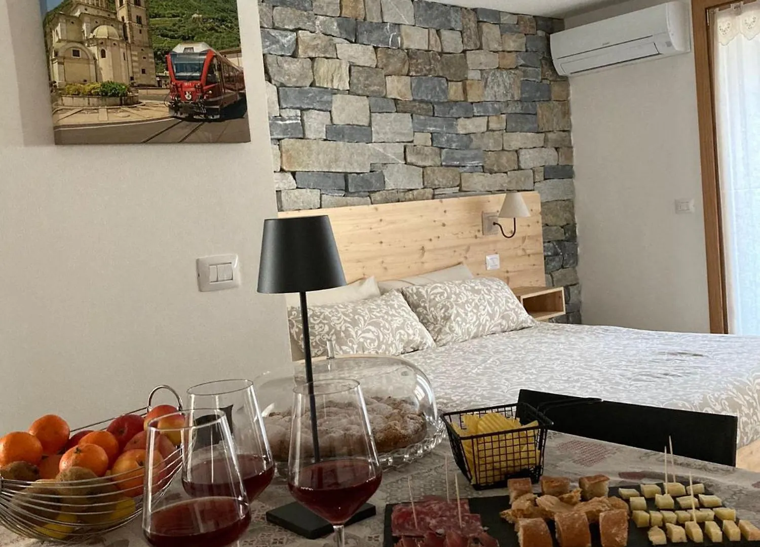 Casa Galet Villa Tirano 0*,